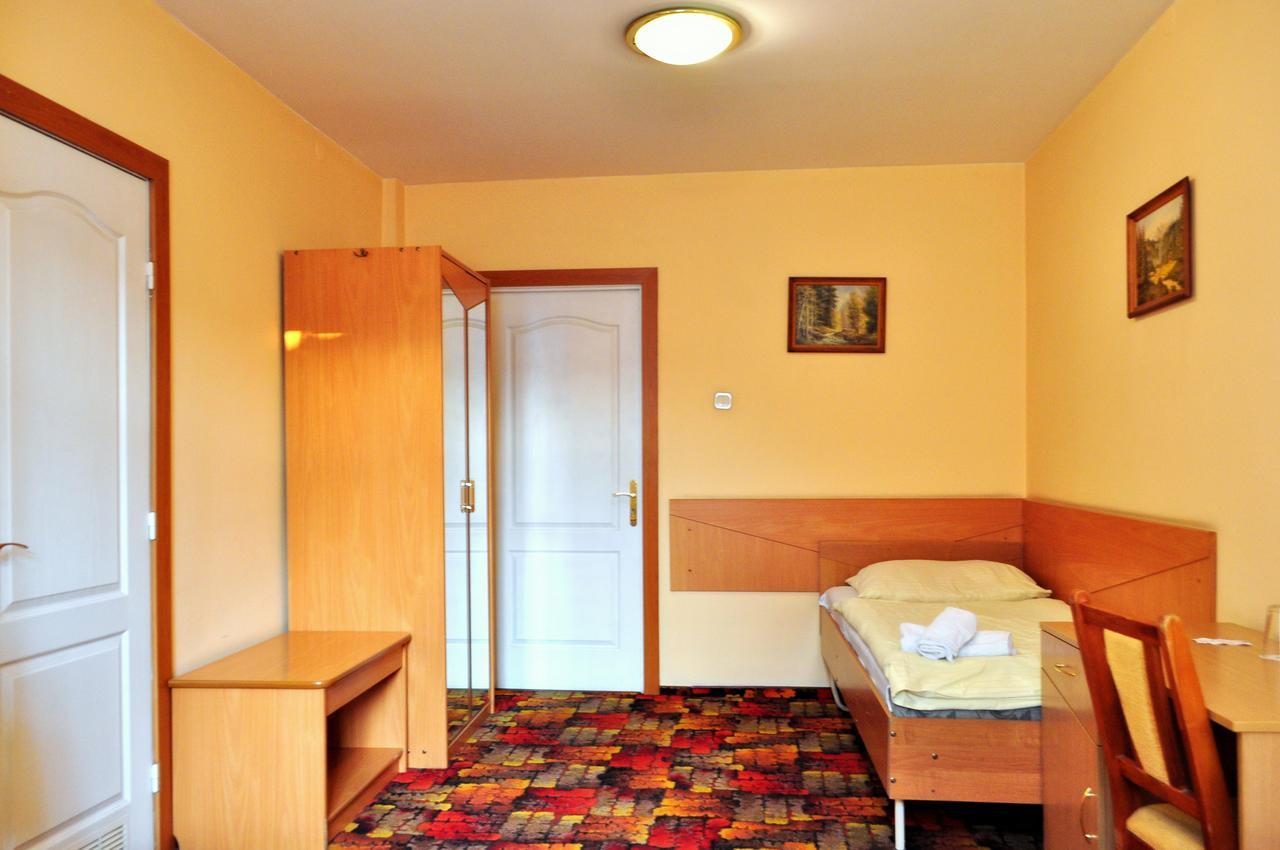 Bristol Economy Bed & Breakfast Bytom Dış mekan fotoğraf