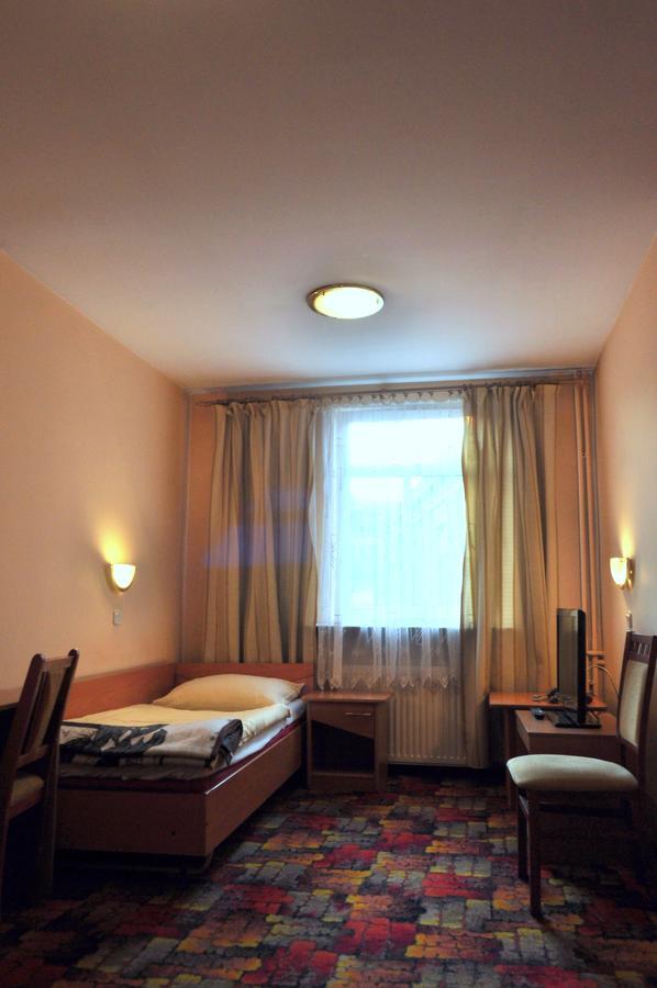 Bristol Economy Bed & Breakfast Bytom Dış mekan fotoğraf