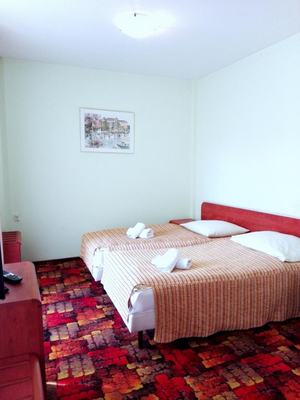 Bristol Economy Bed & Breakfast Bytom Dış mekan fotoğraf