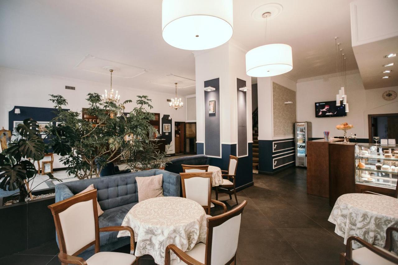 Bristol Economy Bed & Breakfast Bytom Dış mekan fotoğraf